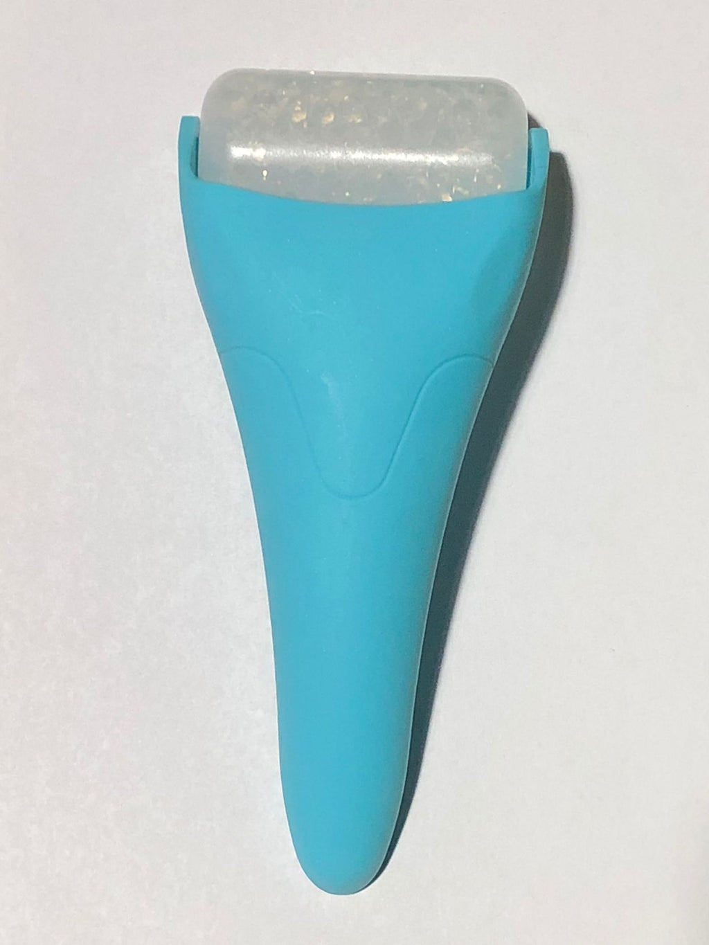 Smooth, Depuff, Glow – Your Daily Ice Roller